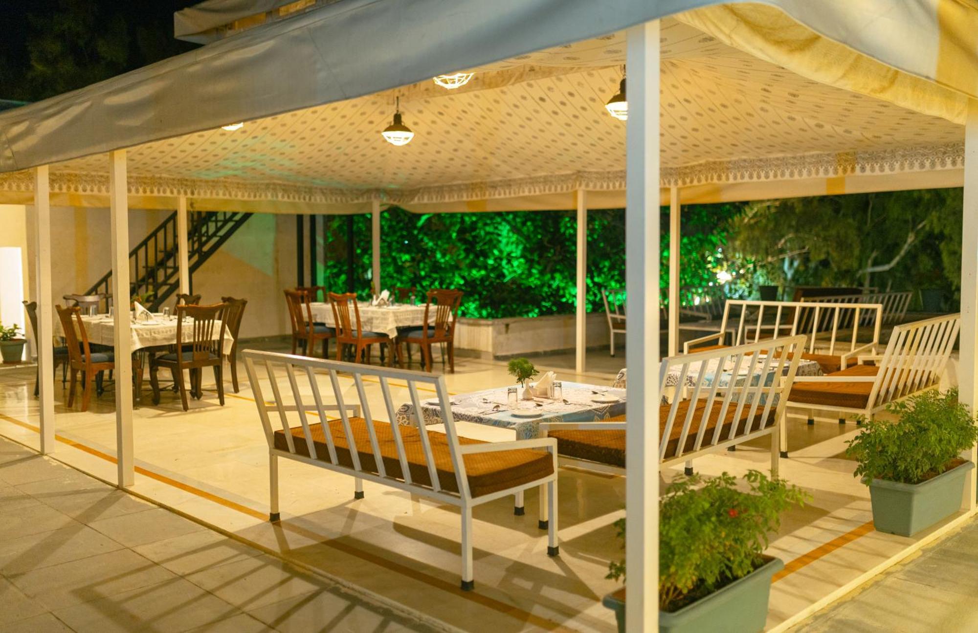 Ranakpur Safari Resort Sādri Buitenkant foto